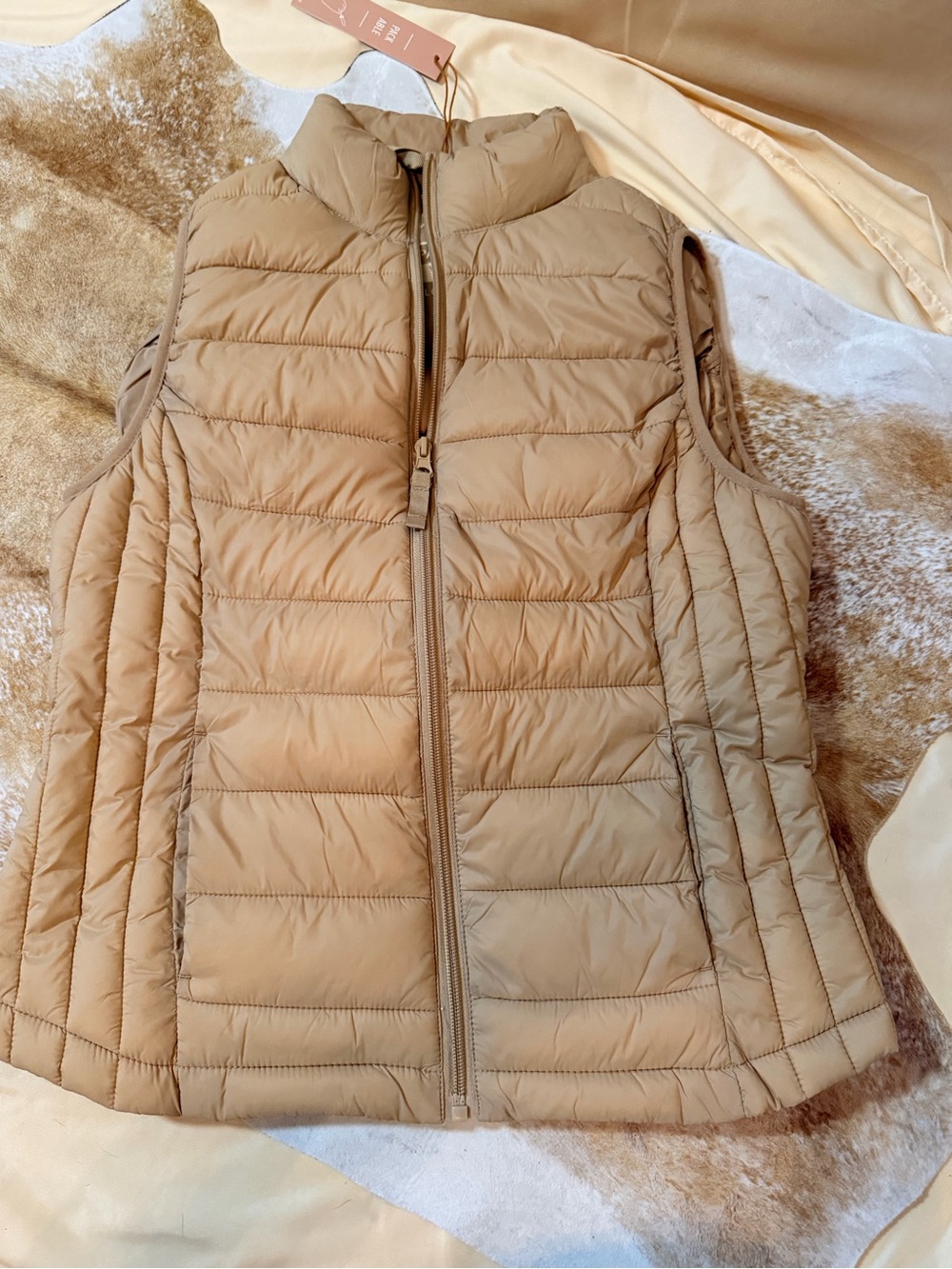 Love Tree Quilted Puffer Vest in Tan